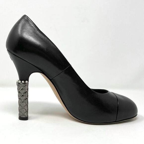 Chanel Black Leather Quilted Silver Metal Heel Pumps Classic Size 39.5 EU - Picture 3 of 11